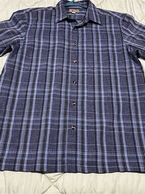 Haggar men's button down plaid shirt, Med